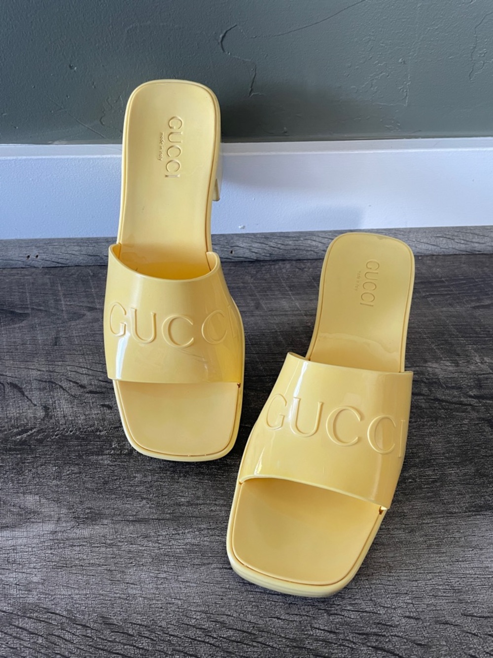 Gucci Yellow Heeled Slide Mules 🐣 - Picture 7 of 16